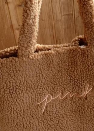 Зручна та містка плюшева сумка для прогулянок або шопінгу cozy-plush tote bag pink victoria's secret