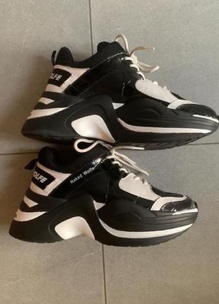 Кроссовки naked wolfe оригинал  p -38 и 39