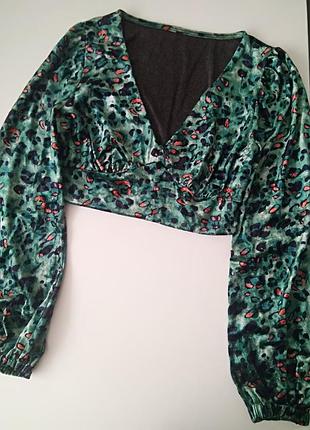 Коротка кофта в леопардовий принт