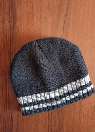 Шапка зимова на хлопчика чорна