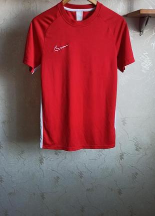 Спортивна футболка nike