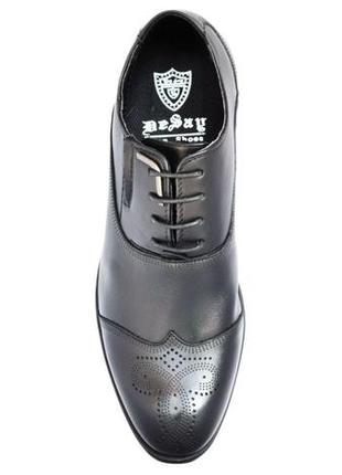 Полноразмерные мужские туфли броги из натуральной кожи, черные. размеры 39 и 41. desay 9838-11.6 фото