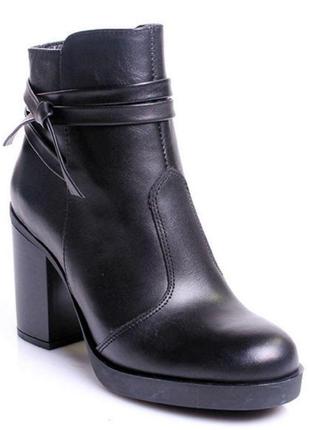 Бонус + ботинки женские демисезонные из натуральной кожи, черные. только 40 размер. viscala 77901/02.2 фото