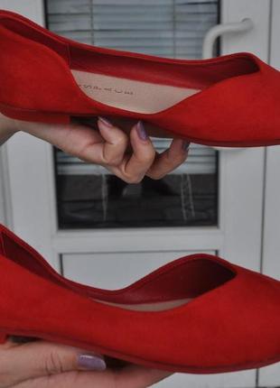 Жіночі червоні балетки з pu - замші з гострим носком, низький хід. розміри 35, 36, 37, 38, 39.