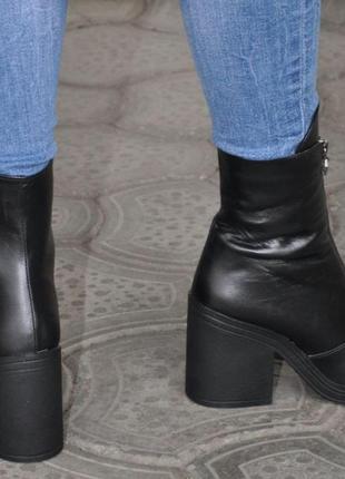 Ботинки, ботильоны женские демисезонные из натуральной кожи, черные. каблук 9,5 см. только 37 размер.8 фото