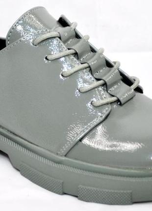 Демисезонные женские лаковые туфли - кроссовки на платформе, зеленые. размеры 36, 37, 38.1 фото