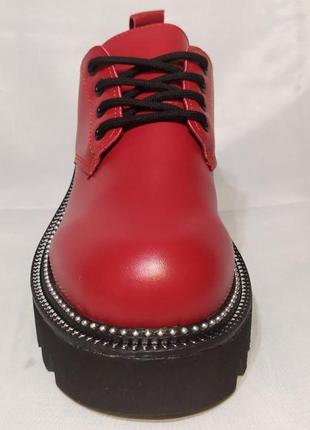 Демісезонні жіночі туфлі з pu-шкіри червоні, на танкетці. розміри 36, 37, 38, 39, 41.3 фото