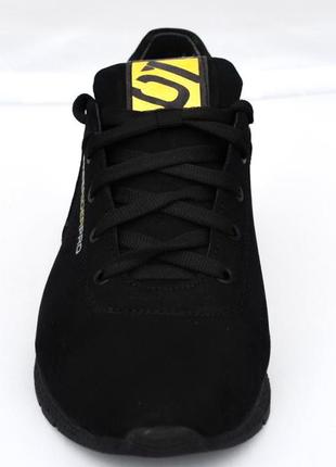 Мужские кроссовки из натуральной кожи, черные только 45 размер - стопа 29  сантиметров brave 303197 фото