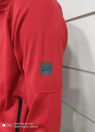 Гарний чоловічий спортивний костюм