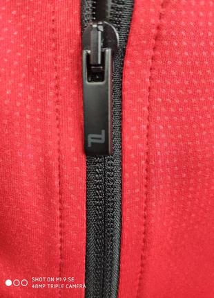 Гарний чоловічий спортивний костюм