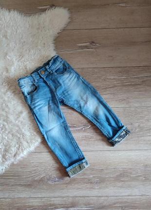 Джинси скінні