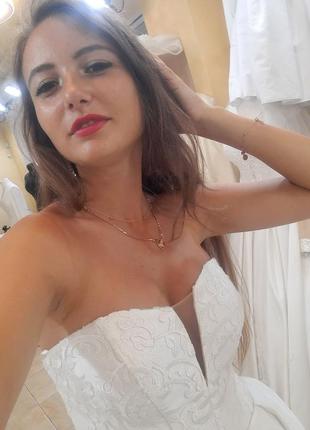 Весільна сукня