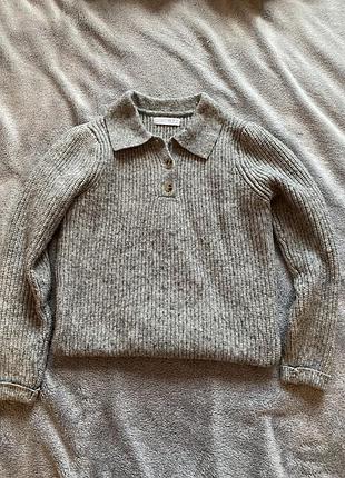 Светр з коміром