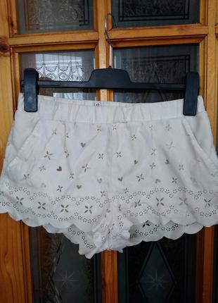 Шорти з підкладкою.