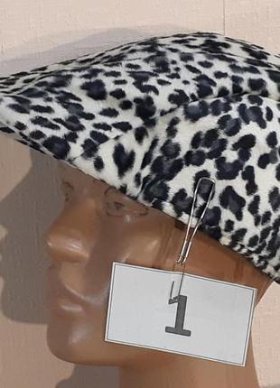 Кепка женская зимняя меховая с байковой подкладкой и ушами серии «леопардия»