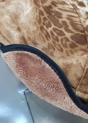 Кепка жіноча велюрова зимова фасона утка зі штучним хутром3 фото