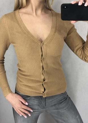 Бежева кофта в рубчик. amisu. розміри уточнюйте.