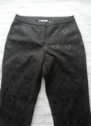 Новые нарядные брюки из буклированой ткани