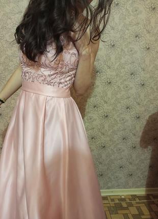 Вечірнє плаття