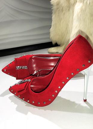 Човники червоного кольору по супер ціні