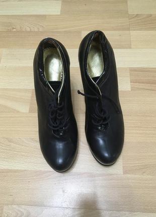 Черные туфли -ботинки натуральная кожа/состояние новых/скрытая платформа4 фото