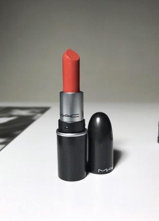 Кремова міні помада mac cosmetics satin lipstick mocha