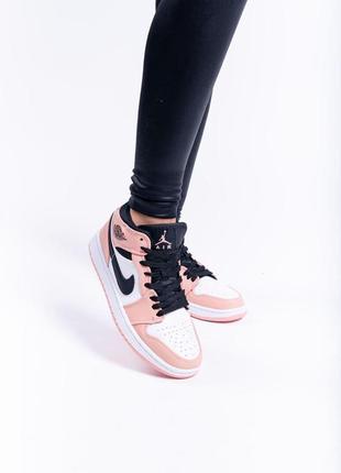 Жіночі кросівки nike air jordan 1 retro  женские кроссовки найк аир джордан4 фото