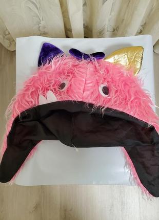 Гарна новорічна шапка