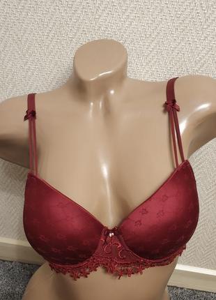 Бюстгальтер