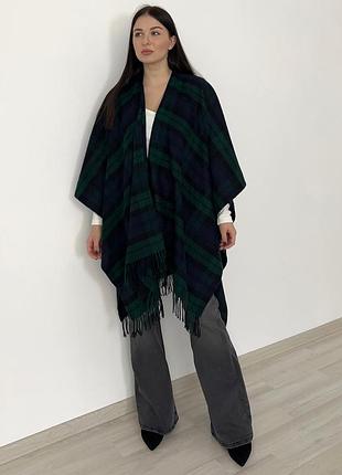 Пончо в клітинку