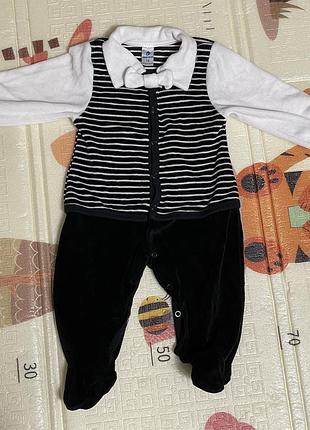 Велюровый праздничный человечек комбинезон minikin