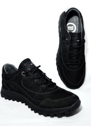 Мужские кроссовки из натуральной кожи, черные  размеры 40, 43, 44  brave 2494 фото