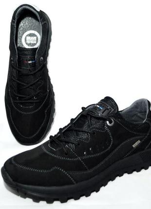 Мужские кроссовки из натуральной кожи, черные  размеры 40, 43, 44  brave 2496 фото