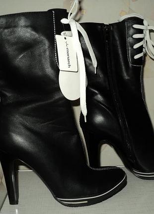 Красивые стильные женские сапожки, каблук - 11 см, производитель - monarch