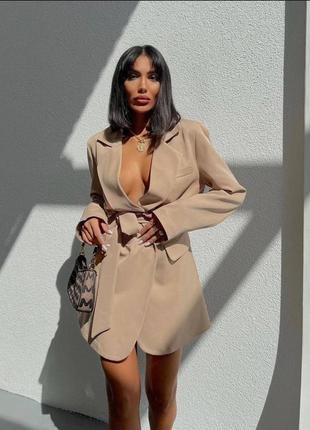 Трендова сукня-піджак. підкорить ваше сердечко