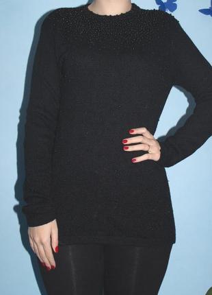Черный свитерок ангора, декорированный бусинами1 фото