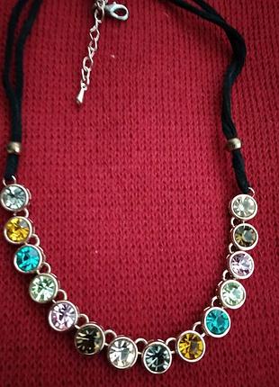 Прикраса на шию