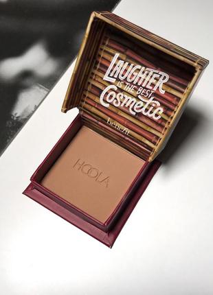 Матовый мини бронзер benefit hoola matte bronzer.