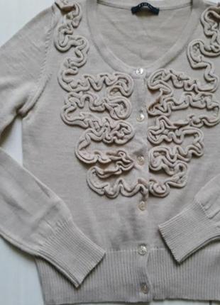 Ніжна, нарядна кофточка