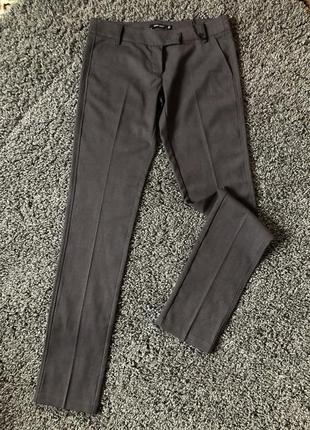 Брюки класичні