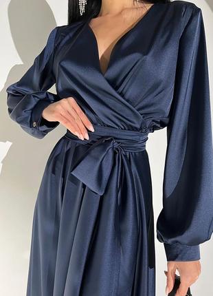 Вечірня сукня з ніжного шовку темно-синього кольору6 фото
