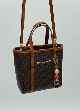 Жіноча середня  темно коричнева сумка з ручками michael kors 🆕містка  сумка