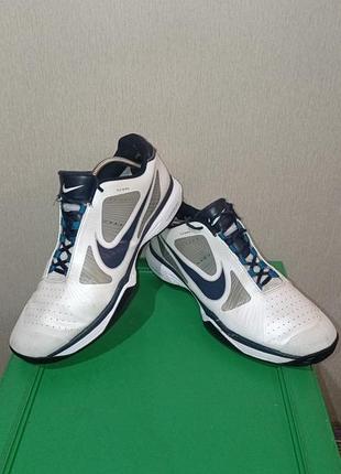 Кроссовки фирмы nike 46 размера.