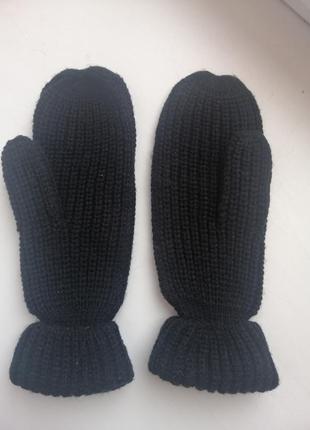 Вязание черные перчатки2 фото