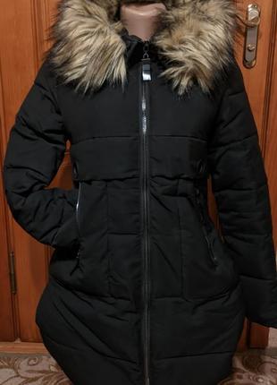 Стильна шикарна зимова тепла куртка пальто