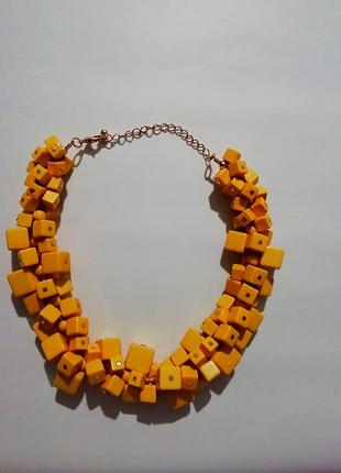 Намисто бренду h&m