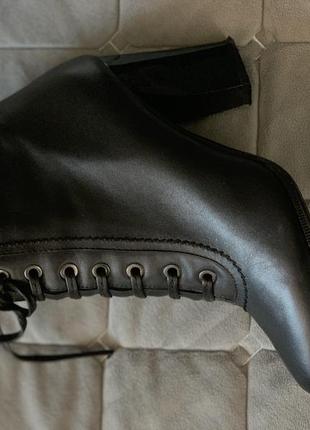 Кожаные осенние ботинки на каблуке, производство belletta турция. размер 39. идеальное состояние . удобный устойчивый каблук .3 фото