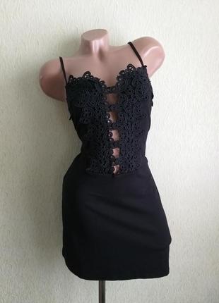Шикарное, стрейчевое платье. бандажное мини платье. черное. кружево.