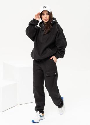 Черный теплый костюм с клапанами на флисе