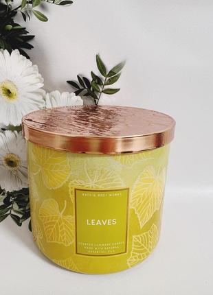 Свічка 3-фітіля leaves від champagne toast bath and body